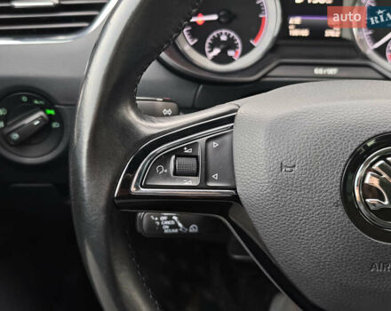 Білий Шкода Octavia Scout, об'ємом двигуна 2 л та пробігом 199 тис. км за 19200 $, фото 23 на Automoto.ua