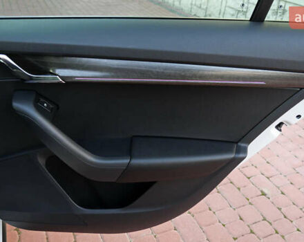 Білий Шкода Octavia Scout, об'ємом двигуна 2 л та пробігом 194 тис. км за 21400 $, фото 54 на Automoto.ua