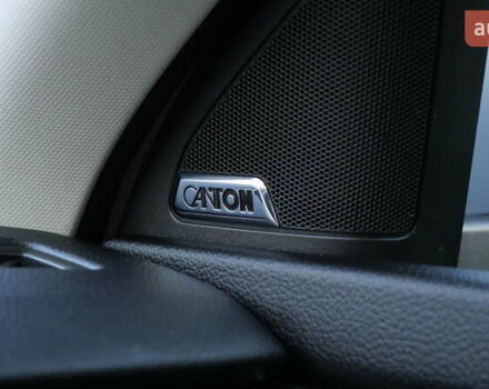 Білий Шкода Octavia Scout, об'ємом двигуна 2 л та пробігом 194 тис. км за 21400 $, фото 34 на Automoto.ua