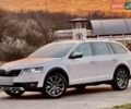 Белый Шкода Октавия Скаут, объемом двигателя 1.97 л и пробегом 260 тыс. км за 18400 $, фото 1 на Automoto.ua