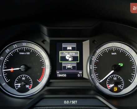 Білий Шкода Octavia Scout, об'ємом двигуна 2 л та пробігом 194 тис. км за 21400 $, фото 31 на Automoto.ua