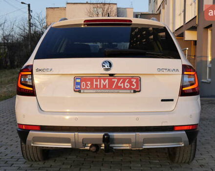 Білий Шкода Octavia Scout, об'ємом двигуна 2 л та пробігом 194 тис. км за 21400 $, фото 15 на Automoto.ua