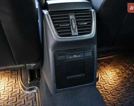 Білий Шкода Octavia Scout, об'ємом двигуна 2 л та пробігом 194 тис. км за 21400 $, фото 51 на Automoto.ua