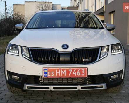 Білий Шкода Octavia Scout, об'ємом двигуна 2 л та пробігом 194 тис. км за 21400 $, фото 6 на Automoto.ua