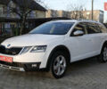 Білий Шкода Octavia Scout, об'ємом двигуна 2 л та пробігом 194 тис. км за 21400 $, фото 10 на Automoto.ua