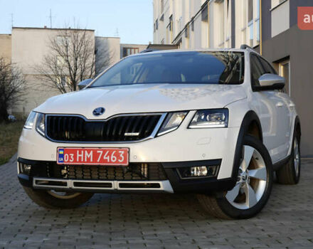 Білий Шкода Octavia Scout, об'ємом двигуна 2 л та пробігом 194 тис. км за 21400 $, фото 8 на Automoto.ua