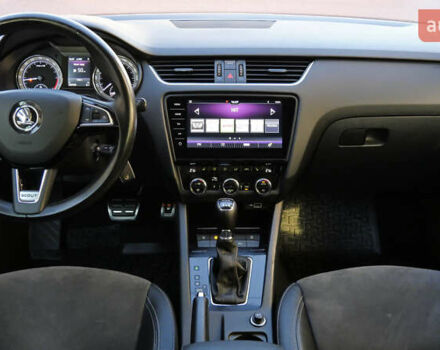 Білий Шкода Octavia Scout, об'ємом двигуна 2 л та пробігом 194 тис. км за 21400 $, фото 25 на Automoto.ua