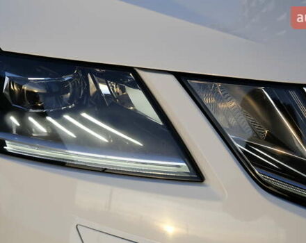 Білий Шкода Octavia Scout, об'ємом двигуна 2 л та пробігом 194 тис. км за 21400 $, фото 5 на Automoto.ua