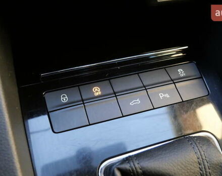 Білий Шкода Octavia Scout, об'ємом двигуна 2 л та пробігом 194 тис. км за 21400 $, фото 47 на Automoto.ua