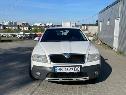 Білий Шкода Octavia Scout, об'ємом двигуна 2 л та пробігом 338 тис. км за 6400 $, фото 1 на Automoto.ua