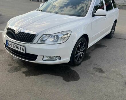 Шкода Октавия Скаут 2009 в Чернигове на Automoto.ua Белый Шкода Октавия Скаут, объемом двигателя 1.8 л и пробегом 222 тыс. км за 7600 $, фото 1 на Automoto.ua