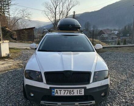 Білий Шкода Octavia Scout, об'ємом двигуна 2 л та пробігом 330 тис. км за 6700 $, фото 1 на Automoto.ua