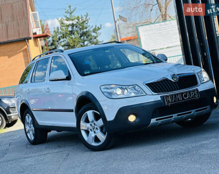 Білий Шкода Octavia Scout, об'ємом двигуна 1.8 л та пробігом 177 тис. км за 10799 $, фото 1 на Automoto.ua