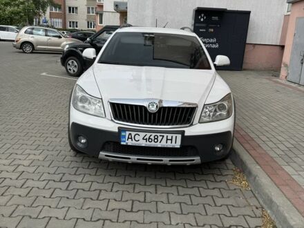 Шкода Октавия Скаут 2012 в Луцке на Automoto.ua Белый Шкода Октавия Скаут, объемом двигателя 1.8 л и пробегом 212 тыс. км за 9350 $, фото 1 на Automoto.ua