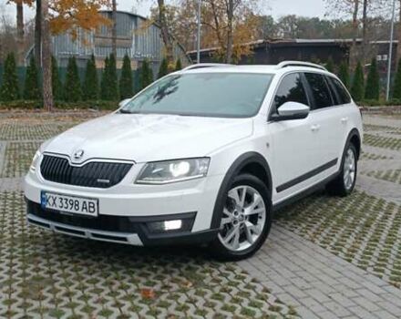 Шкода Октавия Скаут 2015 в Харькове на Automoto.ua Белый Шкода Октавия Скаут, объемом двигателя 1.97 л и пробегом 269 тыс. км за 13699 $, фото 1 на Automoto.ua