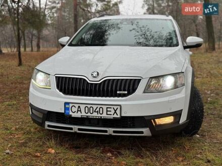 Шкода Октавия Скаут 2015 в Золотоноше на Automoto.ua Белый Шкода Октавия Скаут, объемом двигателя 2 л и пробегом 285 тыс. км за 14999 $, фото 1 на Automoto.ua