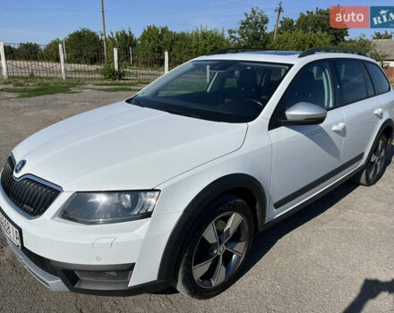Білий Шкода Octavia Scout, об'ємом двигуна 2 л та пробігом 309 тис. км за 15500 $, фото 1 на Automoto.ua