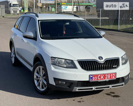 Білий Шкода Octavia Scout, об'ємом двигуна 2 л та пробігом 266 тис. км за 13400 $, фото 1 на Automoto.ua