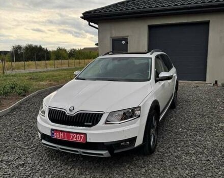 Білий Шкода Octavia Scout, об'ємом двигуна 2 л та пробігом 250 тис. км за 14800 $, фото 1 на Automoto.ua