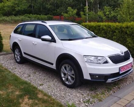 Білий Шкода Octavia Scout, об'ємом двигуна 2 л та пробігом 277 тис. км за 13900 $, фото 1 на Automoto.ua