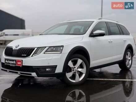 Шкода Октавия Скаут 2017 в Львове на Automoto.ua Белый Шкода Октавия Скаут, объемом двигателя 2 л и пробегом 245 тыс. км за 16800 $, фото 1 на Automoto.ua