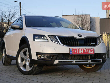 Білий Шкода Octavia Scout, об'ємом двигуна 2 л та пробігом 194 тис. км за 21400 $, фото 1 на Automoto.ua