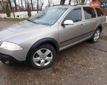 Бежевый Шкода Октавия Скаут, объемом двигателя 2 л и пробегом 237 тыс. км за 7800 $, фото 11 на Automoto.ua