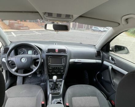 Бежевый Шкода Октавия Скаут, объемом двигателя 2 л и пробегом 2 тыс. км за 6499 $, фото 6 на Automoto.ua