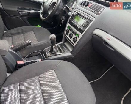 Бежевый Шкода Октавия Скаут, объемом двигателя 2 л и пробегом 237 тыс. км за 7800 $, фото 9 на Automoto.ua