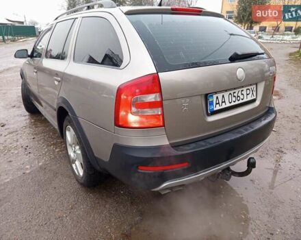 Бежевый Шкода Октавия Скаут, объемом двигателя 2 л и пробегом 237 тыс. км за 7800 $, фото 7 на Automoto.ua