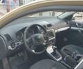 Бежевый Шкода Октавия Скаут, объемом двигателя 2 л и пробегом 320 тыс. км за 10900 $, фото 1 на Automoto.ua
