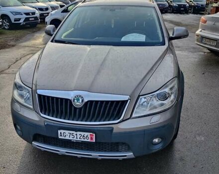 Бежевий Шкода Octavia Scout, об'ємом двигуна 1.8 л та пробігом 244 тис. км за 7500 $, фото 4 на Automoto.ua