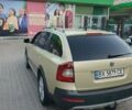 Бежевый Шкода Октавия Скаут, объемом двигателя 2 л и пробегом 320 тыс. км за 10900 $, фото 7 на Automoto.ua