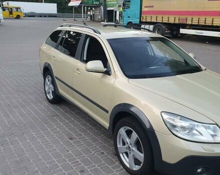 Бежевый Шкода Октавия Скаут, объемом двигателя 2 л и пробегом 320 тыс. км за 10900 $, фото 6 на Automoto.ua