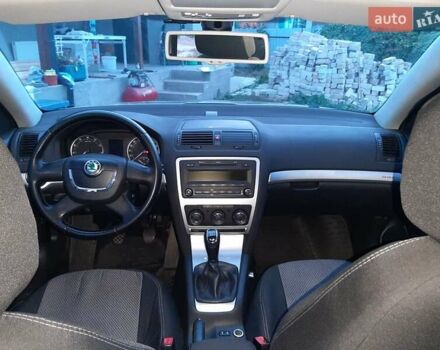 Бежевий Шкода Octavia Scout, об'ємом двигуна 1.8 л та пробігом 180 тис. км за 8808 $, фото 9 на Automoto.ua