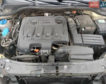 Бежевый Шкода Октавия Скаут, объемом двигателя 1.97 л и пробегом 220 тыс. км за 9600 $, фото 15 на Automoto.ua