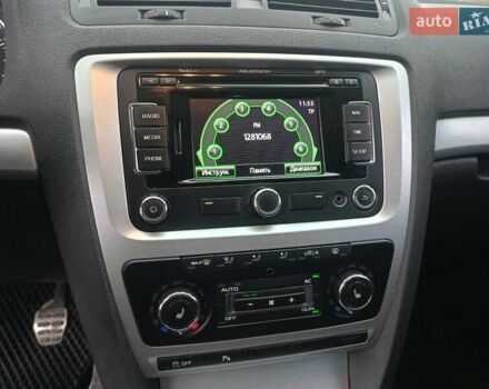 Бежевый Шкода Октавия Скаут, объемом двигателя 1.97 л и пробегом 220 тыс. км за 9600 $, фото 2 на Automoto.ua