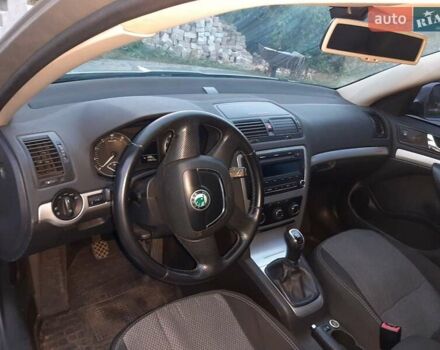 Бежевий Шкода Octavia Scout, об'ємом двигуна 1.8 л та пробігом 180 тис. км за 8808 $, фото 5 на Automoto.ua