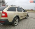 Бежевый Шкода Октавия Скаут, объемом двигателя 1.97 л и пробегом 220 тыс. км за 9600 $, фото 8 на Automoto.ua