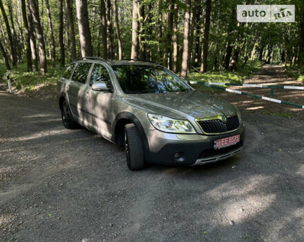 Бежевий Шкода Octavia Scout, об'ємом двигуна 2 л та пробігом 284 тис. км за 10499 $, фото 11 на Automoto.ua