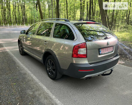 Бежевий Шкода Octavia Scout, об'ємом двигуна 2 л та пробігом 284 тис. км за 10499 $, фото 3 на Automoto.ua