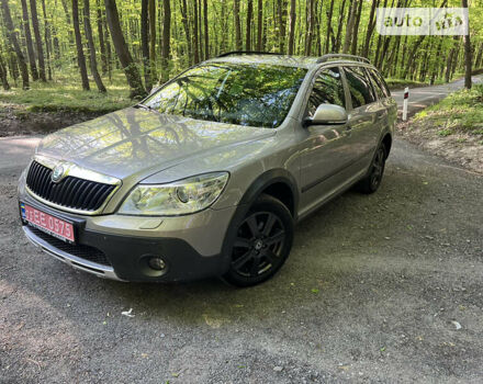 Бежевий Шкода Octavia Scout, об'ємом двигуна 2 л та пробігом 284 тис. км за 10499 $, фото 10 на Automoto.ua