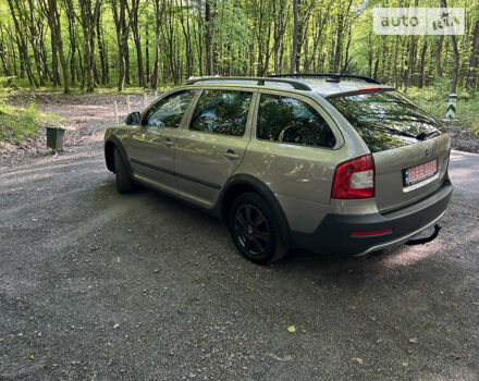 Бежевий Шкода Octavia Scout, об'ємом двигуна 2 л та пробігом 284 тис. км за 10499 $, фото 14 на Automoto.ua