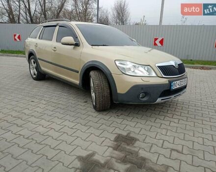 Бежевый Шкода Октавия Скаут, объемом двигателя 1.97 л и пробегом 220 тыс. км за 9600 $, фото 7 на Automoto.ua