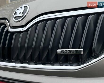 Бежевый Шкода Октавия Скаут, объемом двигателя 2 л и пробегом 199 тыс. км за 14900 $, фото 20 на Automoto.ua