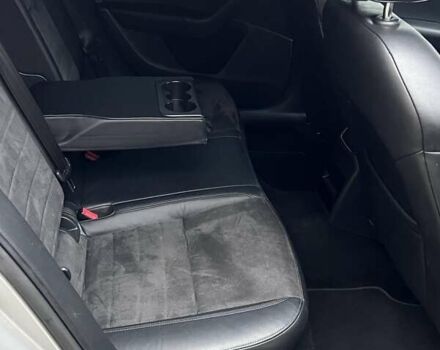 Бежевый Шкода Октавия Скаут, объемом двигателя 2 л и пробегом 199 тыс. км за 14900 $, фото 11 на Automoto.ua