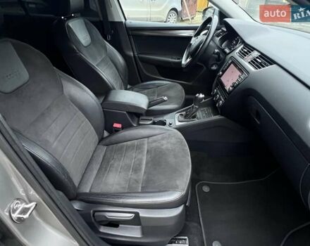 Бежевый Шкода Октавия Скаут, объемом двигателя 2 л и пробегом 199 тыс. км за 14900 $, фото 6 на Automoto.ua