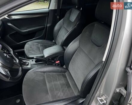 Бежевый Шкода Октавия Скаут, объемом двигателя 2 л и пробегом 199 тыс. км за 14900 $, фото 5 на Automoto.ua