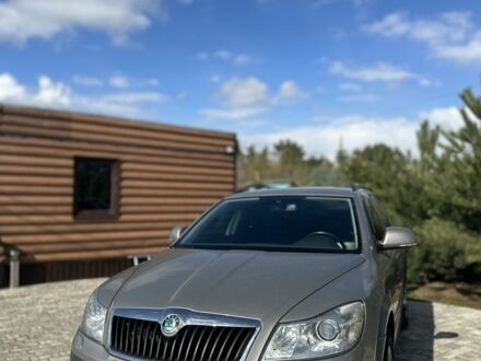 Шкода Octavia Scout 2010 у Софіївська Борщагівка на Automoto.ua Бежевий Шкода Octavia Scout, об'ємом двигуна 1.8 л та пробігом 280 тис. км за 8500 $, фото 1 на Automoto.ua