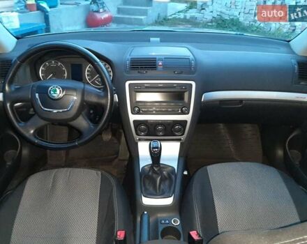 Бежевий Шкода Octavia Scout, об'ємом двигуна 1.8 л та пробігом 180 тис. км за 8808 $, фото 1 на Automoto.ua